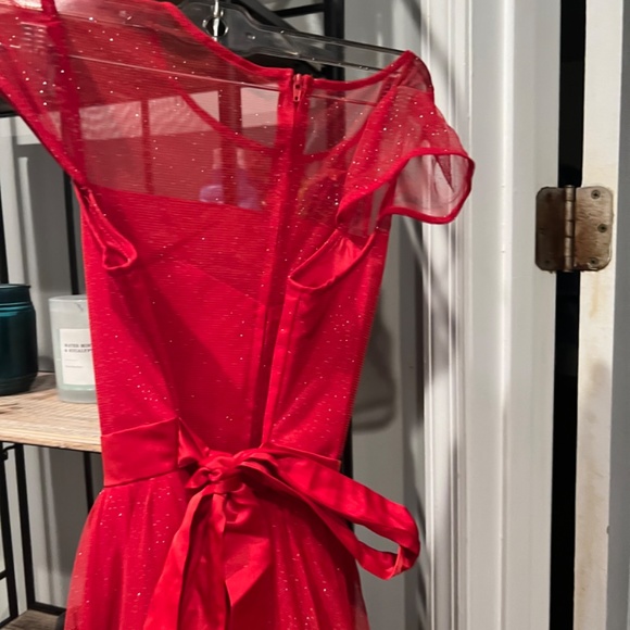 Child’s size 16 red formal dress - Picture 4 of 4
